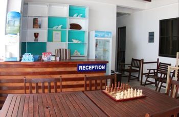 Cokes Surf Camp Hotel Thulusdhoo Luaran gambar